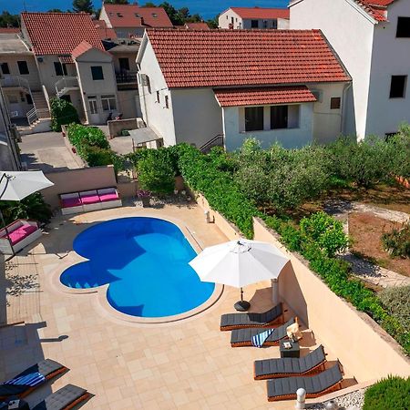 Hektorovic Poolside Apartments Bol Dış mekan fotoğraf