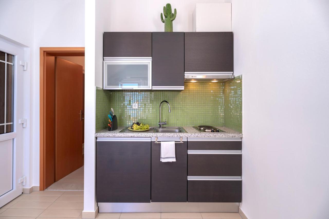 Hektorovic Poolside Apartments Bol Dış mekan fotoğraf