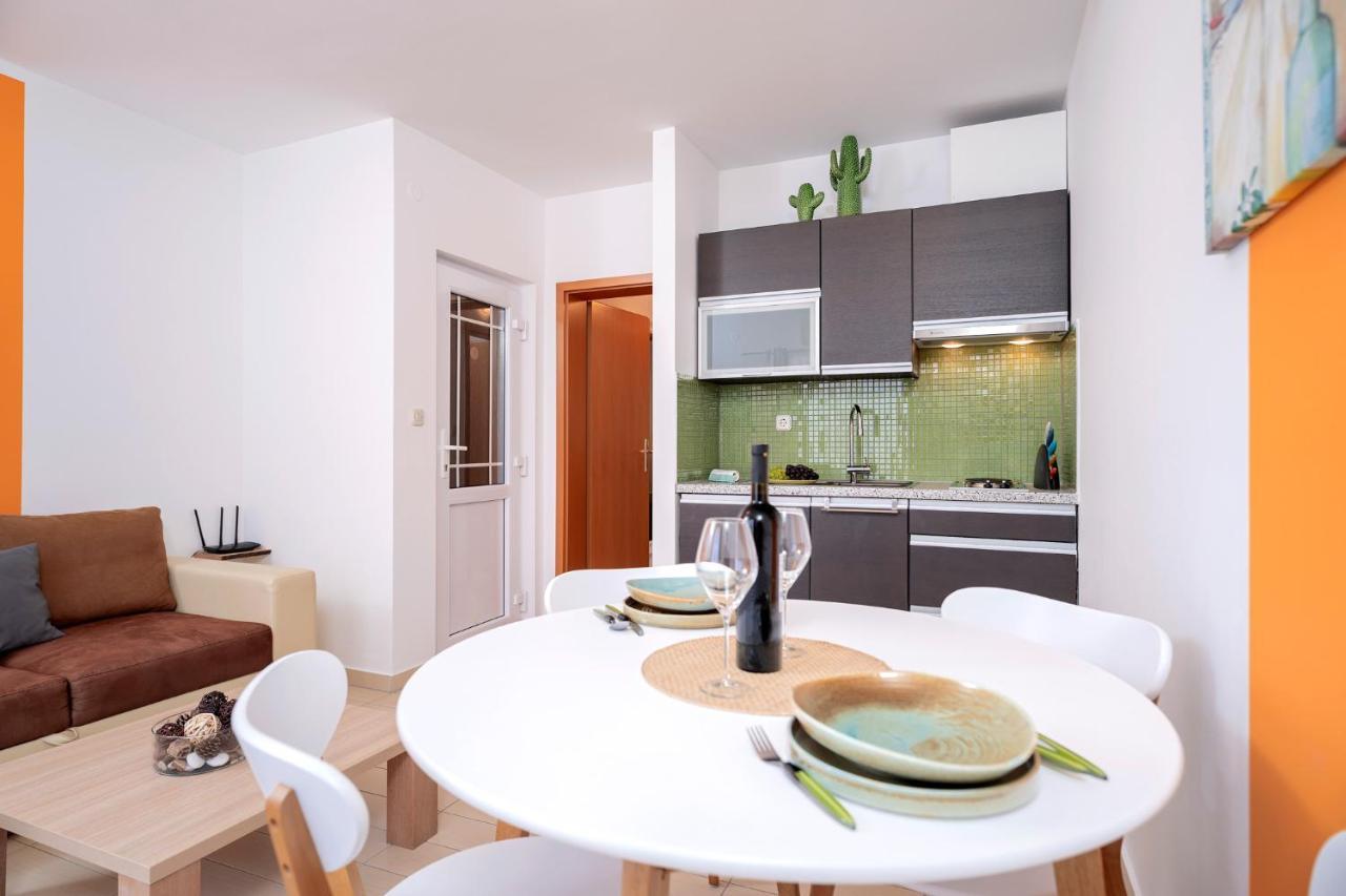Hektorovic Poolside Apartments Bol Dış mekan fotoğraf