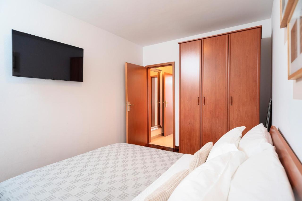 Hektorovic Poolside Apartments Bol Dış mekan fotoğraf