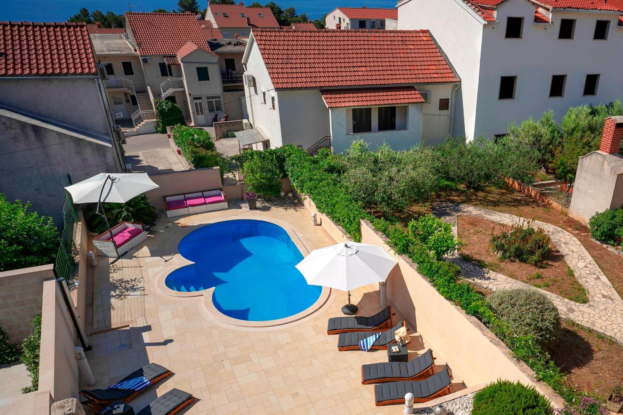 Hektorovic Poolside Apartments Bol Dış mekan fotoğraf
